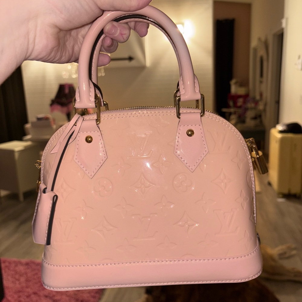 Louis Vuitton Alma pm